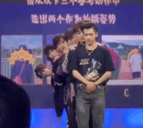 熊猫体育何洛洛回应抄袭很真诚牛奶咖啡下场“撕”R1SE男团受牵连！(图5)