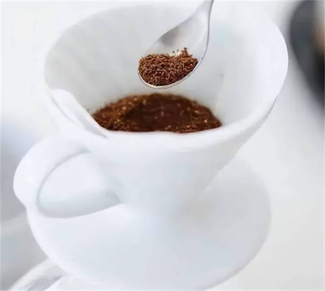 熊猫体育咖啡怎么冲泡好喝？不同烘焙度的咖啡豆如何冲煮更好喝？(图1)