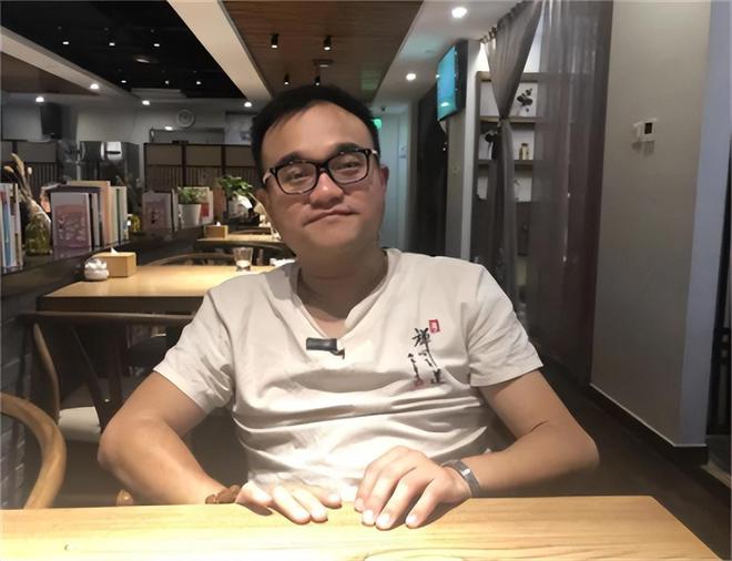 熊猫体育5年前因批评“鸿茅药酒”被跨省抓捕的医学硕士如今怎样？(图5)