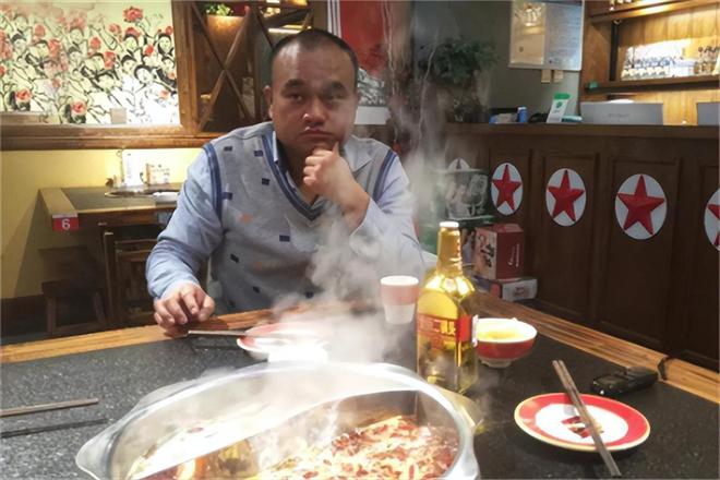 熊猫体育5年前因批评“鸿茅药酒”被跨省抓捕的医学硕士如今怎样？(图17)