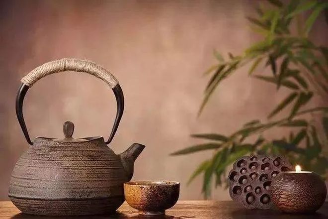 熊猫体育·(中国)官方网站一壶茶茶叶在水中跳舞不论悲喜不争朝夕(图1)