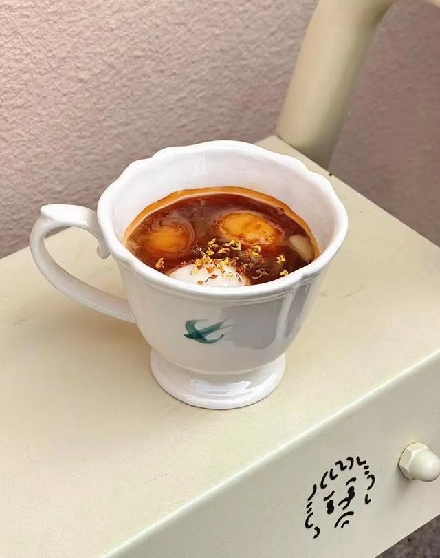熊猫体育比黄金还疯！价格狂飙！很多人每天靠它续命(图2)