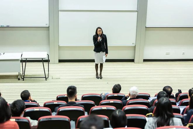 熊猫体育·(中国)官方网站沈茂德：国际学校管理要“既喝咖啡又喝茶”“萃取”东西文(图5)
