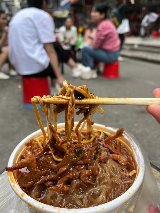 熊猫体育·(中国)官方网站武汉美食断章春夏秋冬各有妙境(图2)