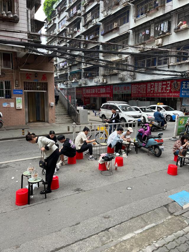 熊猫体育·(中国)官方网站武汉美食断章春夏秋冬各有妙境(图3)