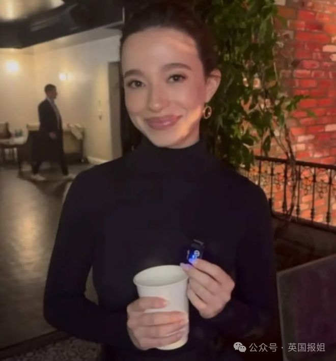 熊猫体育·(中国)官方网站25岁新晋奥斯卡影后引热议！初出茅庐已是“疯批专业户”(图8)
